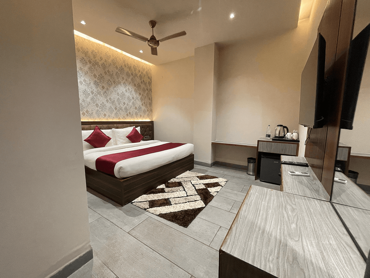 Luxury Hotel Room